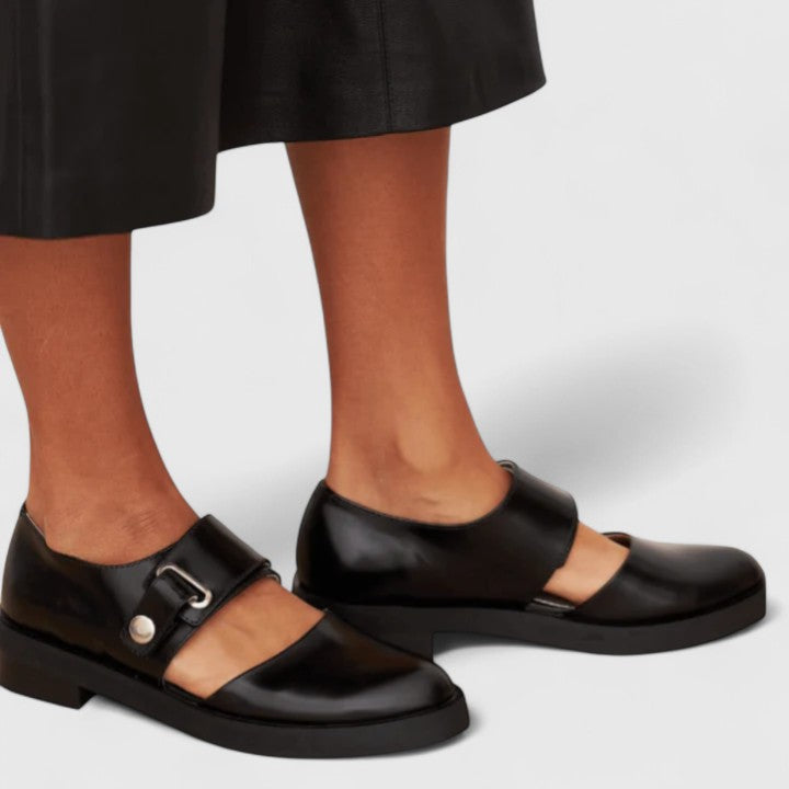 Veda - Sleek Leather Sandals