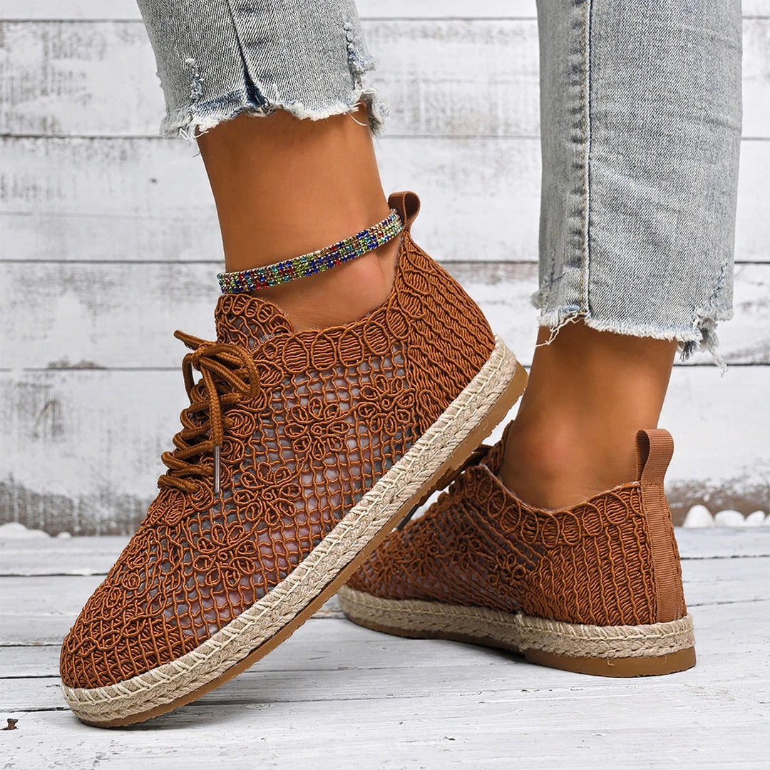 Petra - Breezy Embroidered Shoes