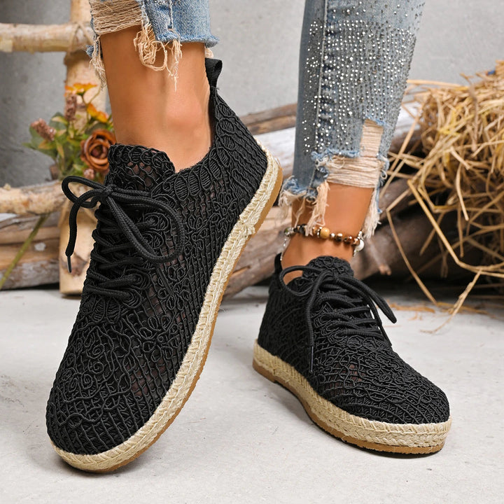 Petra - Breezy Embroidered Shoes