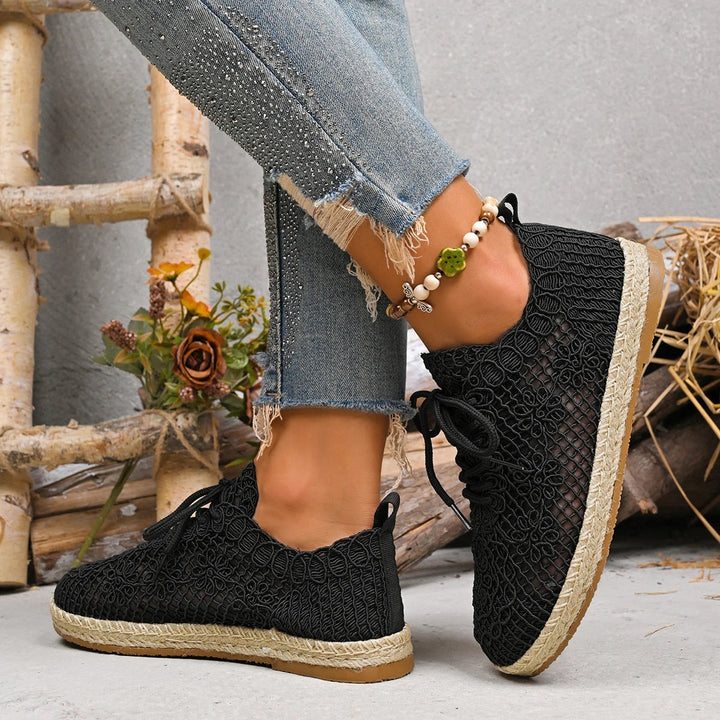 Petra - Breezy Embroidered Shoes