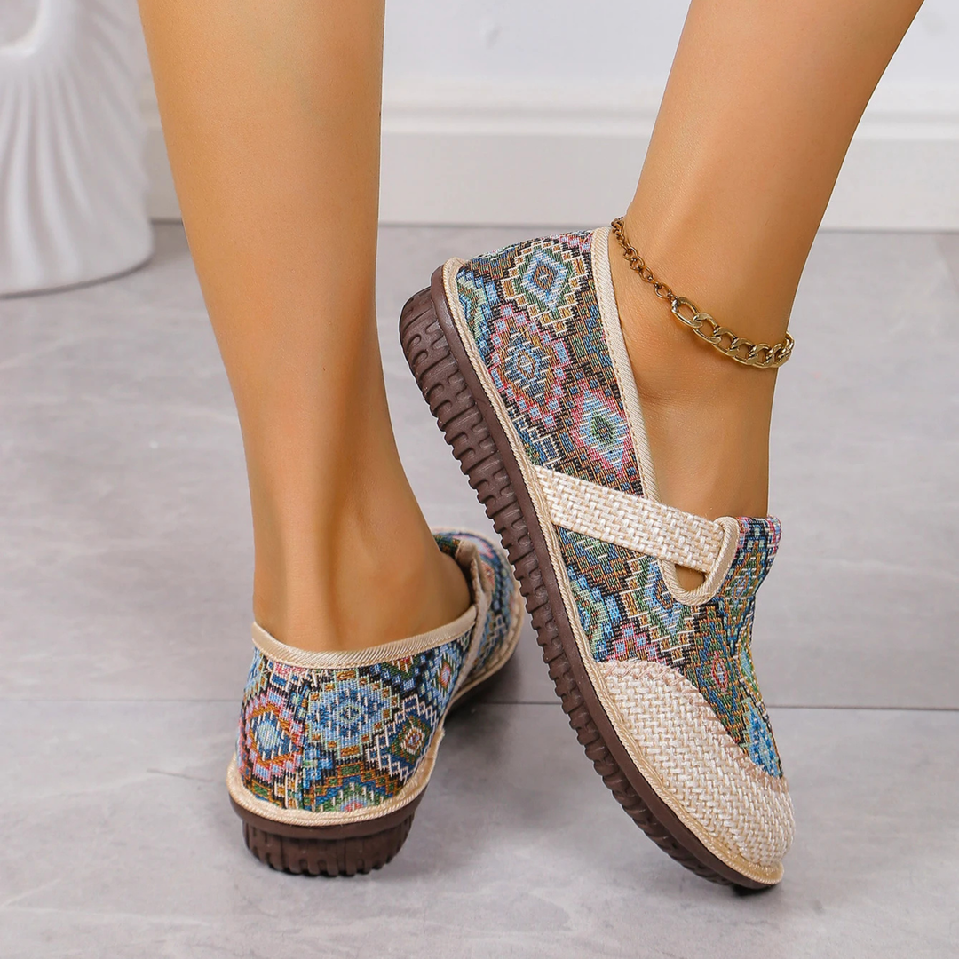 Lydia - Cozy Woven Sandals