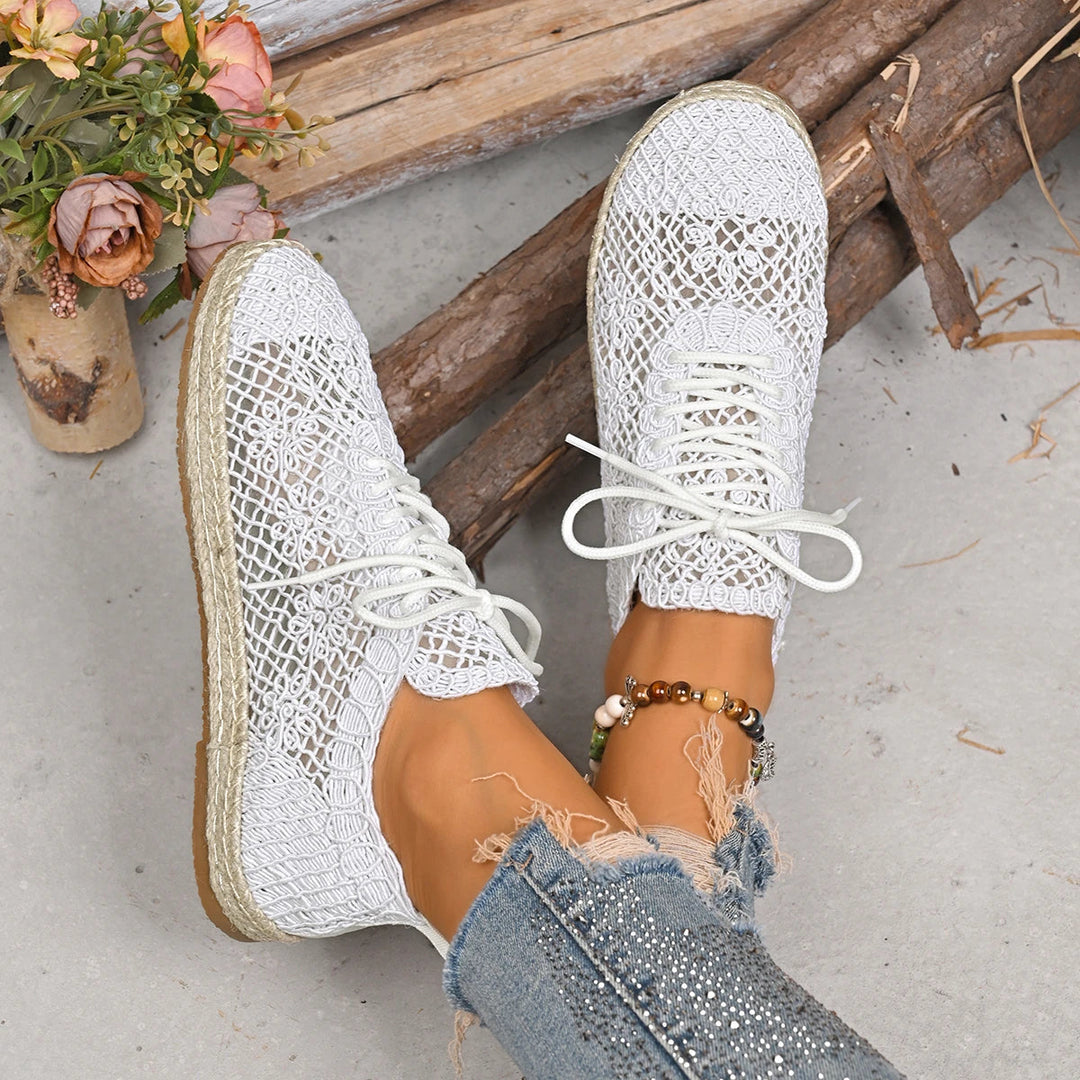 Petra - Breezy Embroidered Shoes