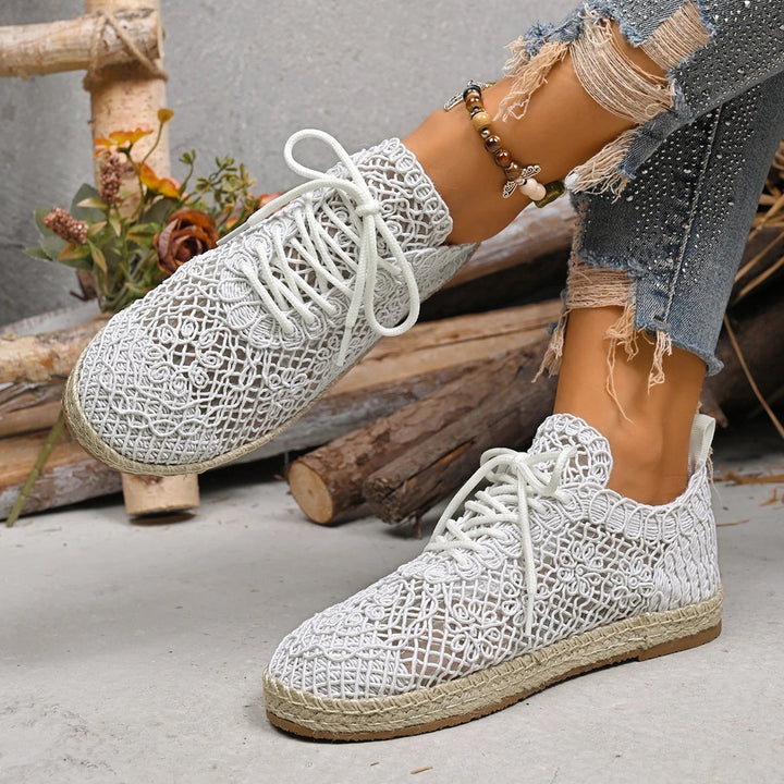 Petra - Breezy Embroidered Shoes