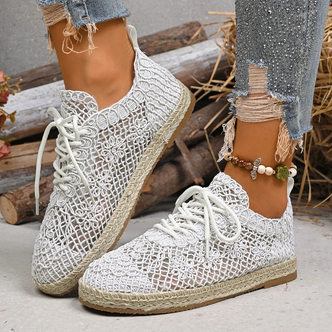 Petra - Breezy Embroidered Shoes