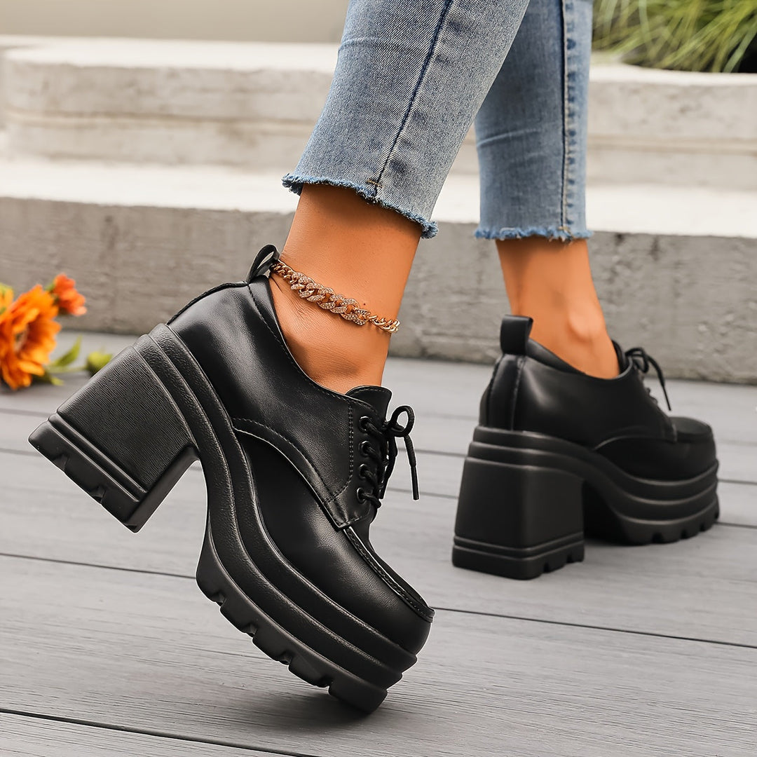 Freya - Sturdy Lace-Up Boots