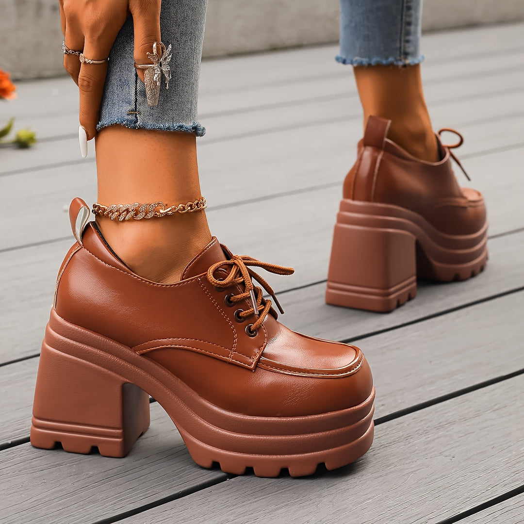 Freya - Sturdy Lace-Up Boots