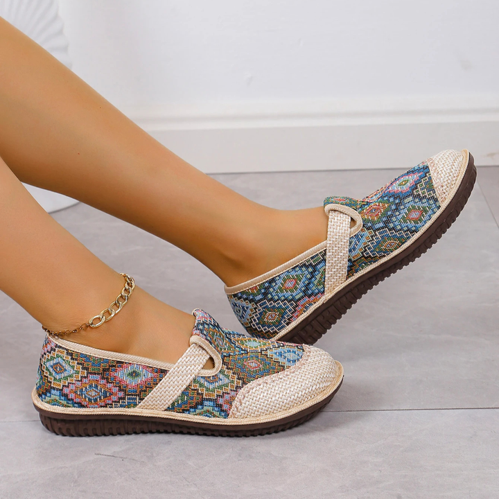 Lydia - Cozy Woven Sandals