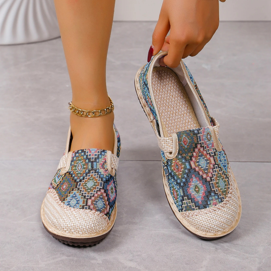 Lydia - Cozy Woven Sandals