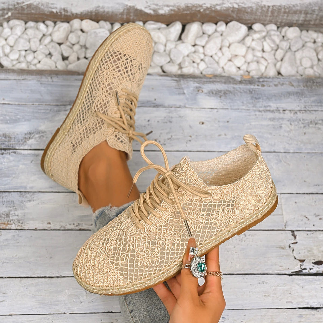 Petra - Breezy Embroidered Shoes