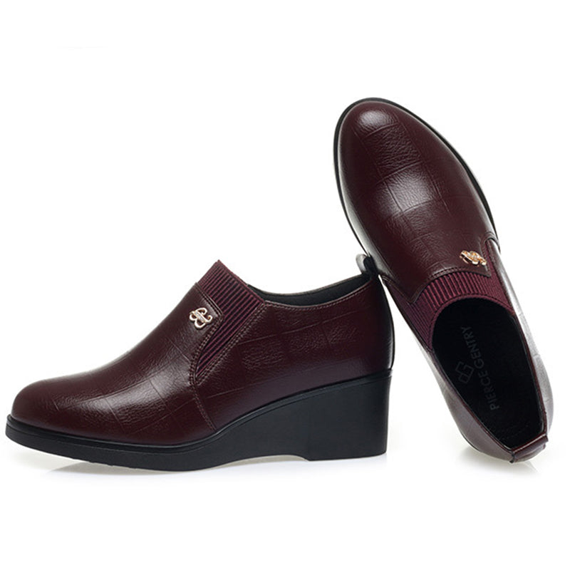 Zoe - Sleek Leather Boots