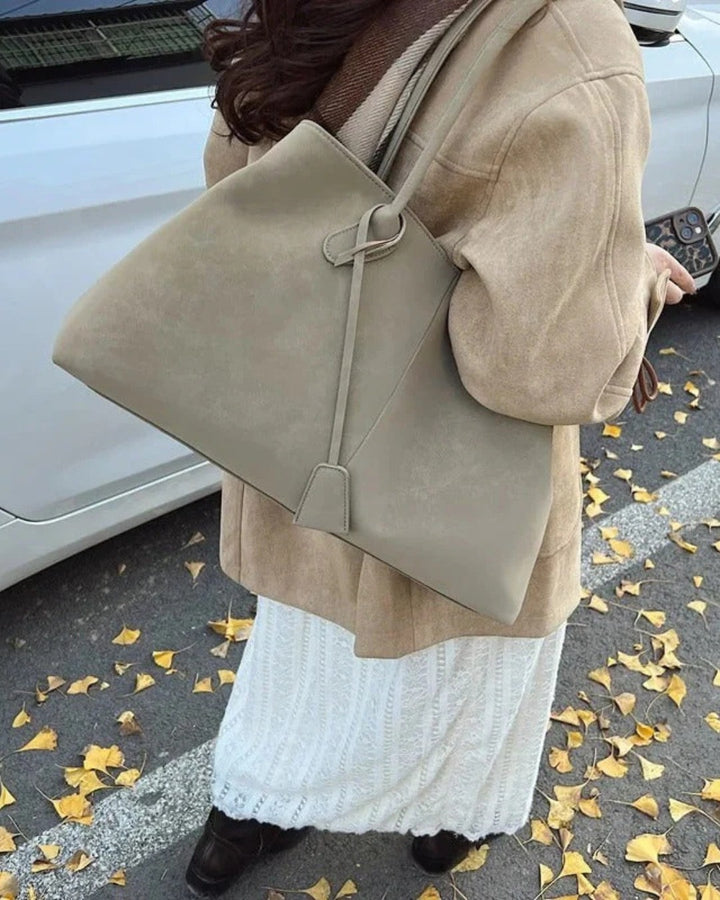 Xyla - Elegant Soft Bag
