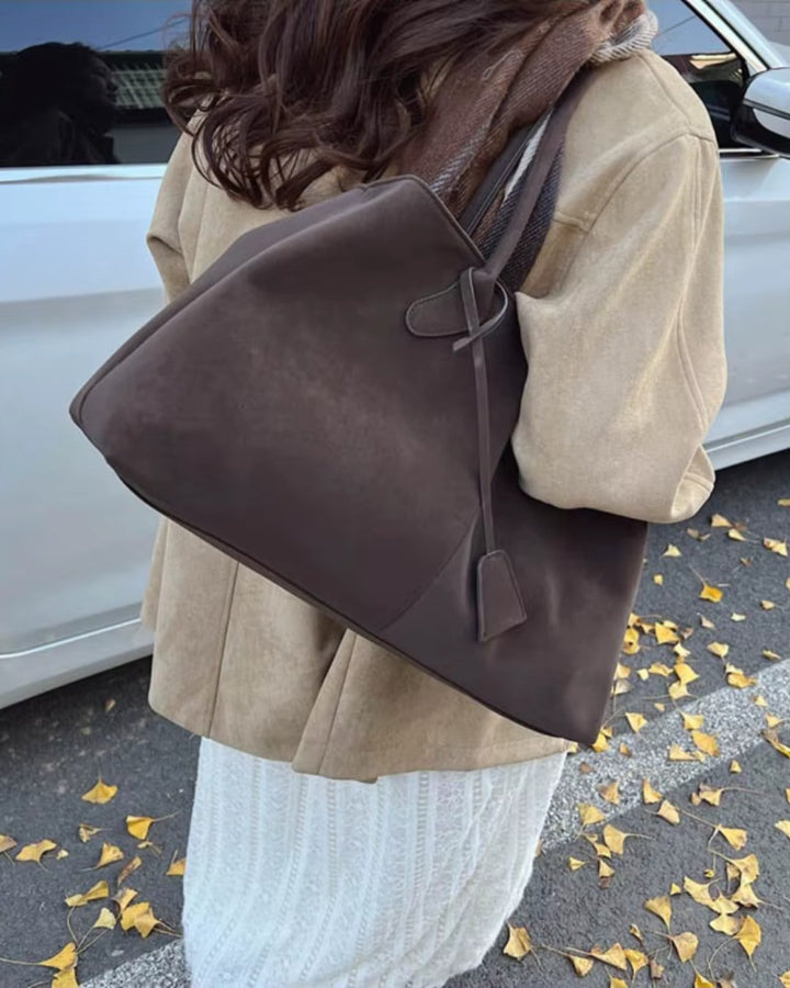 Xyla - Elegant Soft Bag
