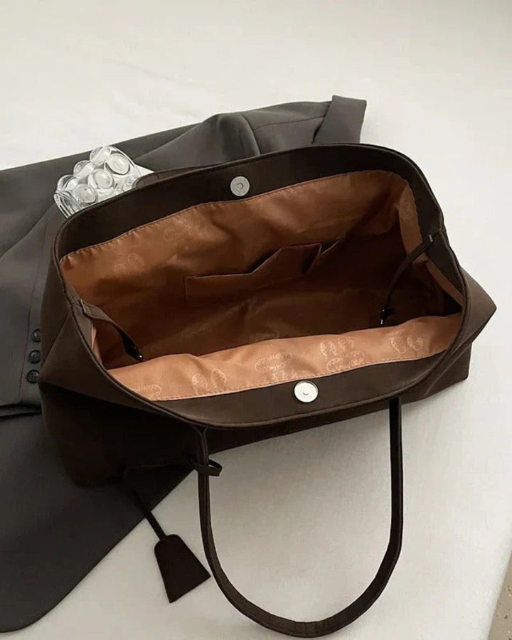 Xyla - Elegant Soft Bag