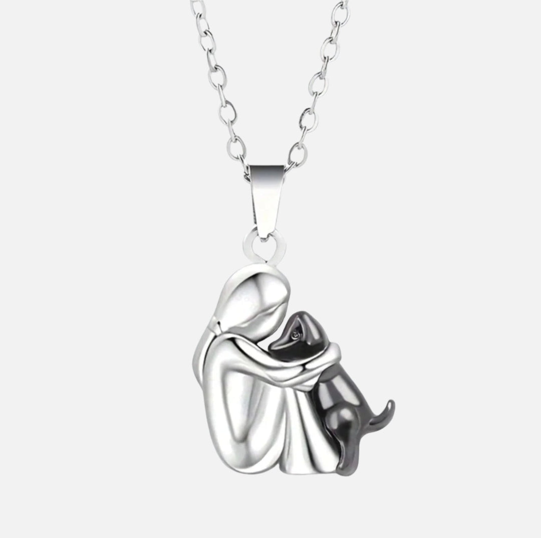 Xia - Sleek Silver Necklace