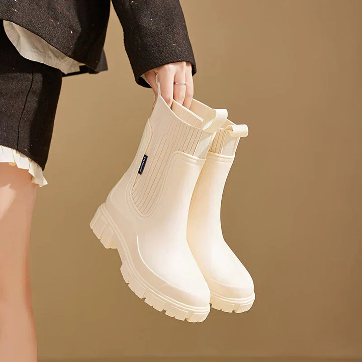 Annie - Sleek Comfort Boots