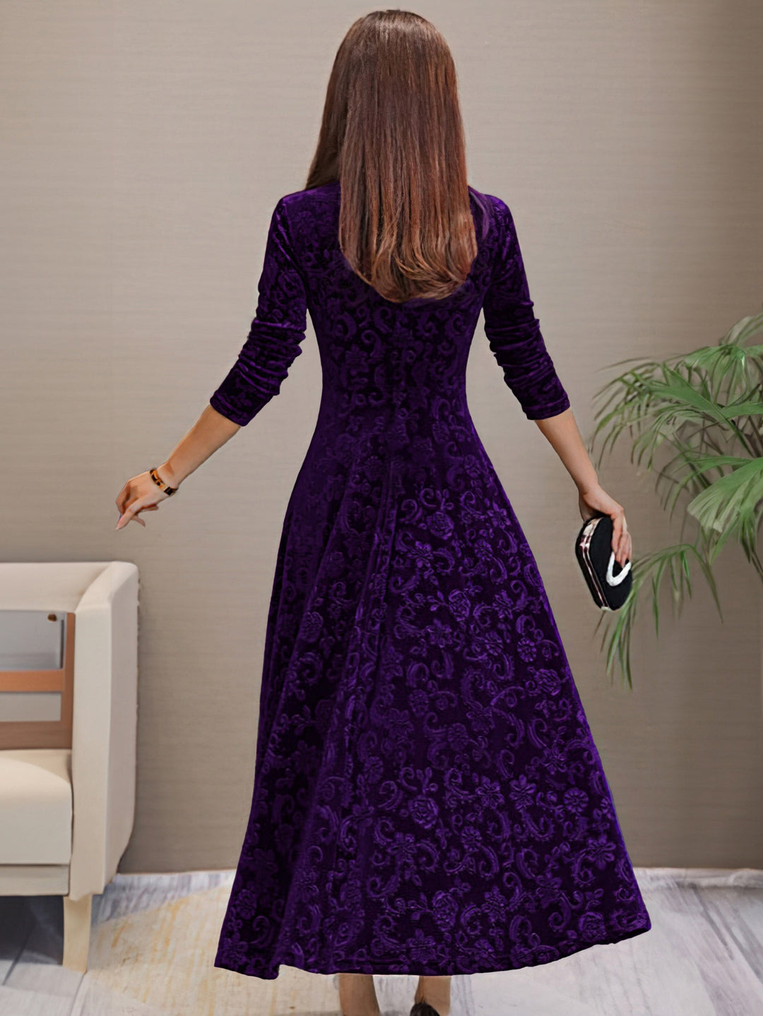 Henrietta - Luxurious Velvet Dress