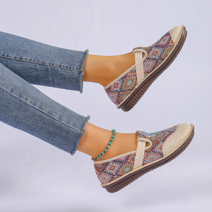 Lydia - Cozy Woven Sandals