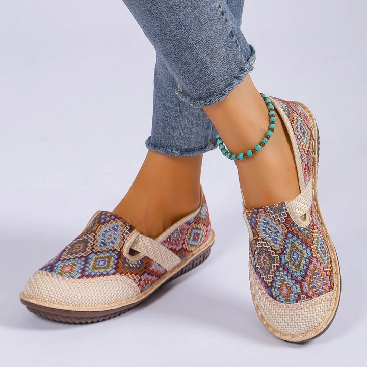 Lydia - Cozy Woven Sandals