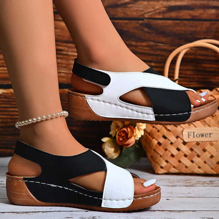 Yara - Supportive Flat Sandal
