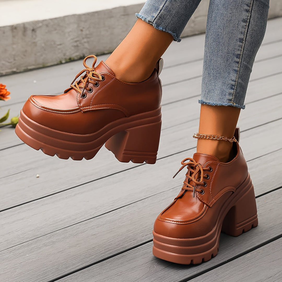 Freya - Sturdy Lace-Up Boots