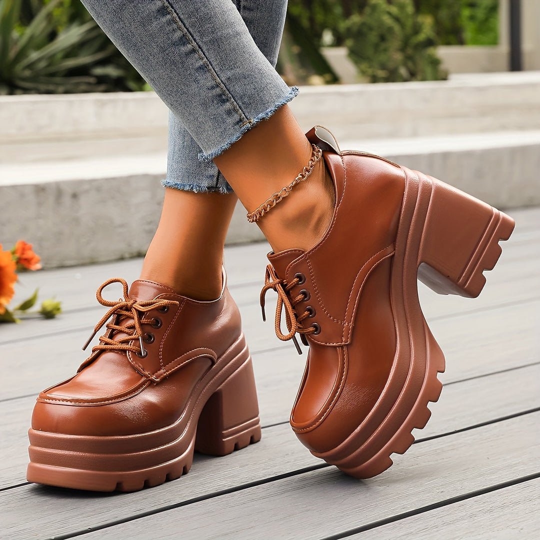 Freya - Sturdy Lace-Up Boots