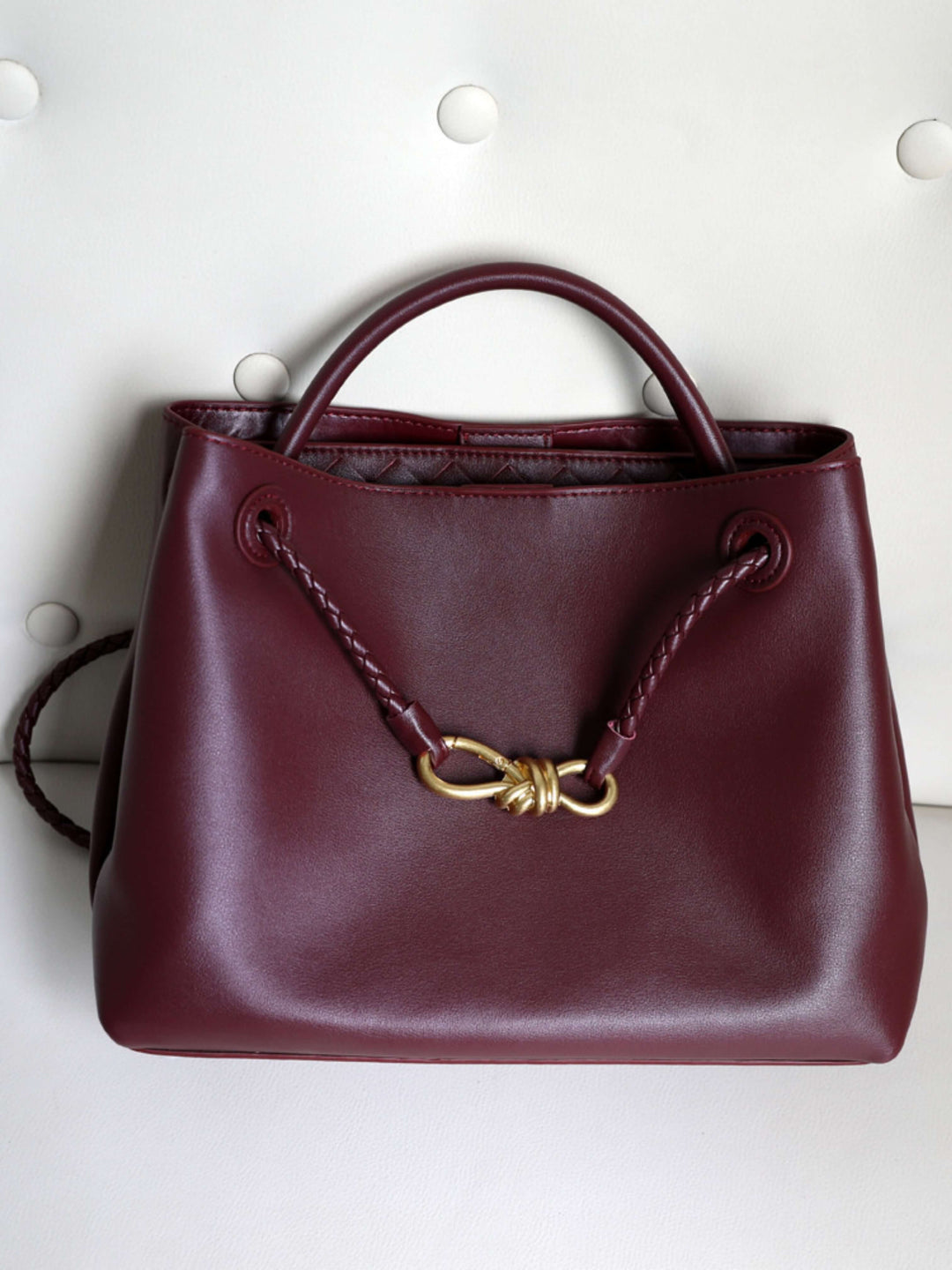 Jennifer - Sleek Leather Tote
