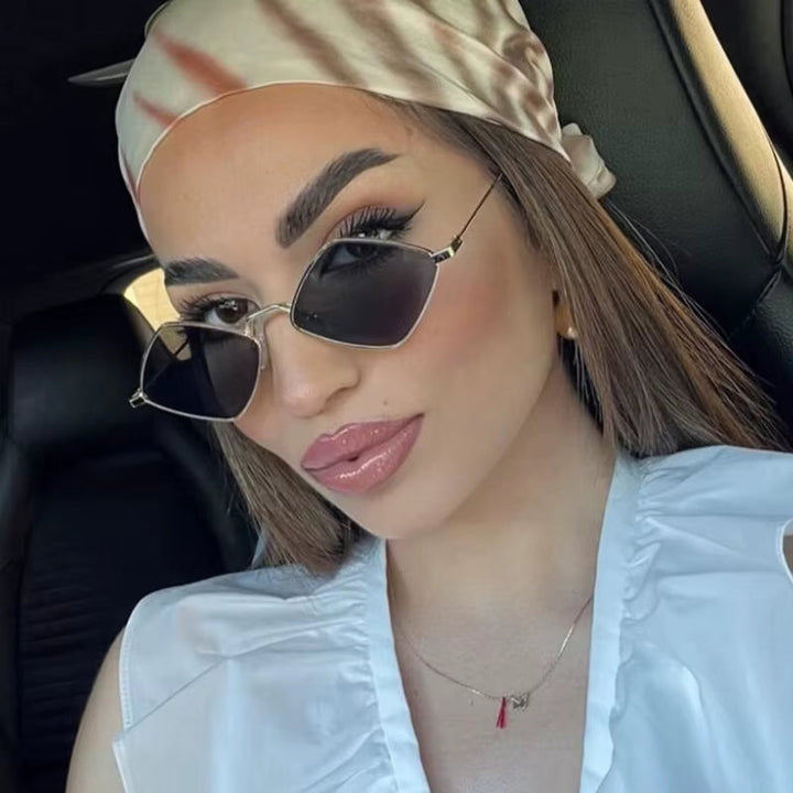 Noelle - Sleek Geometric Sunglasses