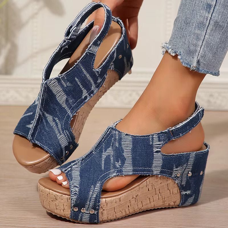 Umara - Chic Wedge Sandals