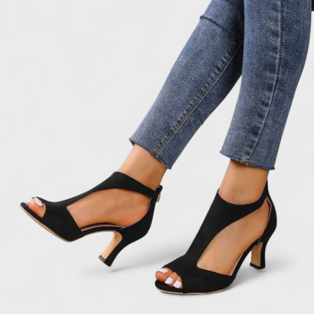 Xalina - Elegant Airy Sandals