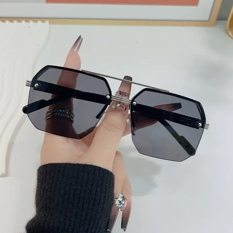 Fenton - Stylish Light Sunglasses