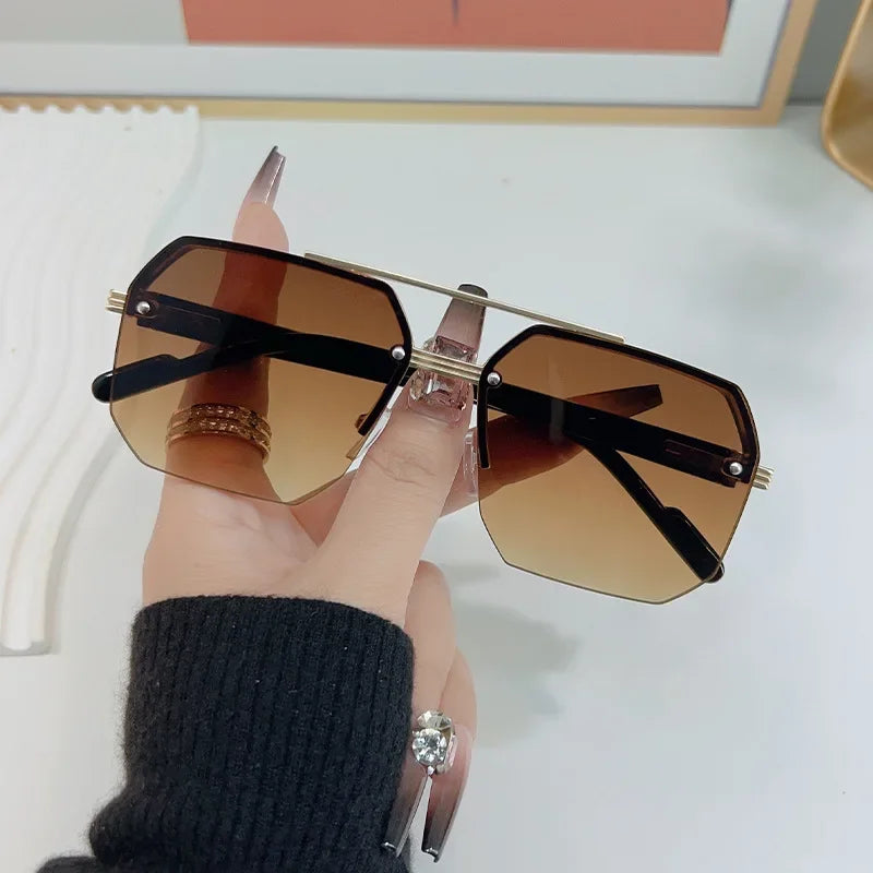 Fenton - Stylish Light Sunglasses