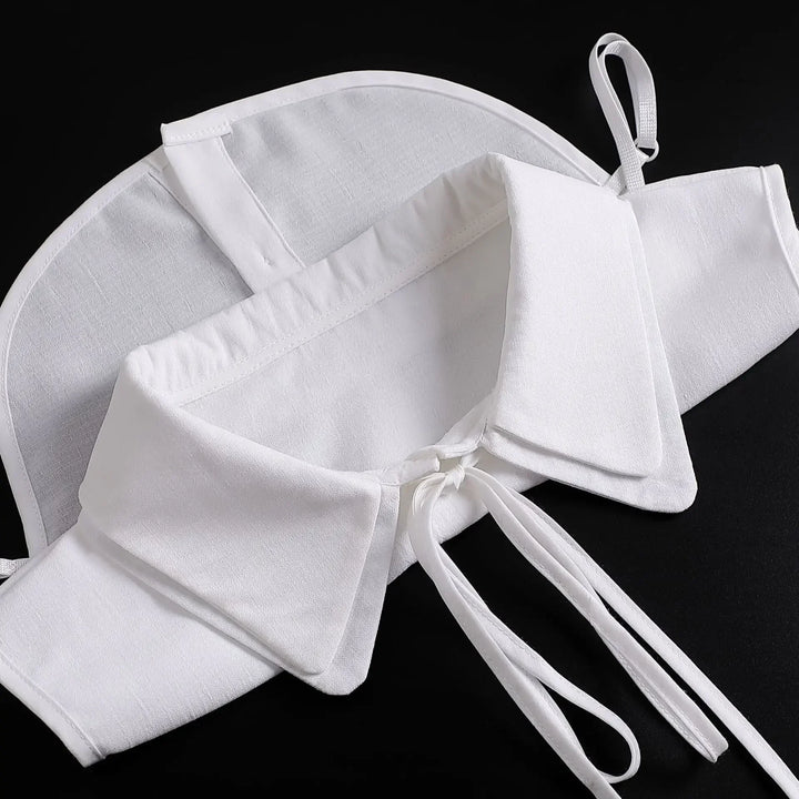 Daisy - Chic Ruffled Collar