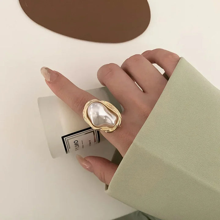 Kelsey - Bold Pearl Accessory