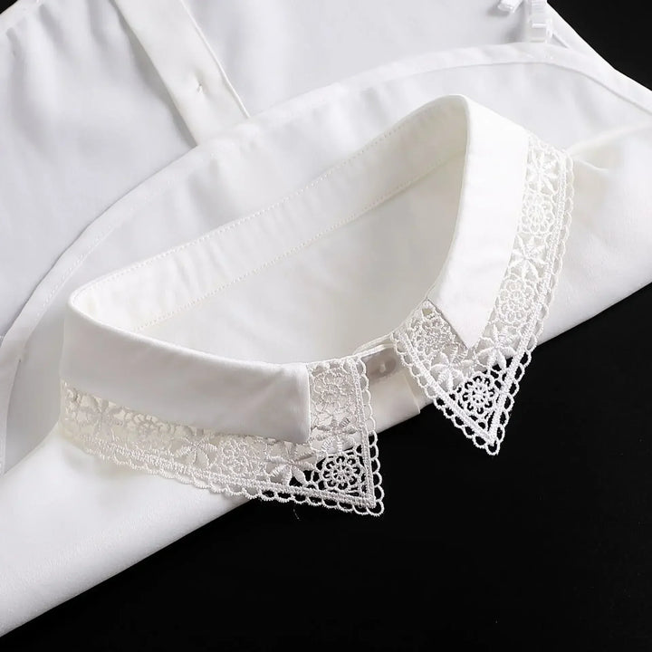 Daisy - Chic Ruffled Collar