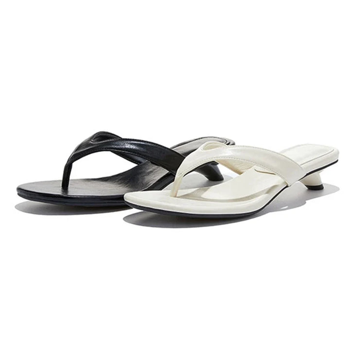 Xoe - Sleek Minimalist Sandal