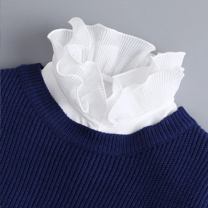 Daisy - Chic Ruffled Collar