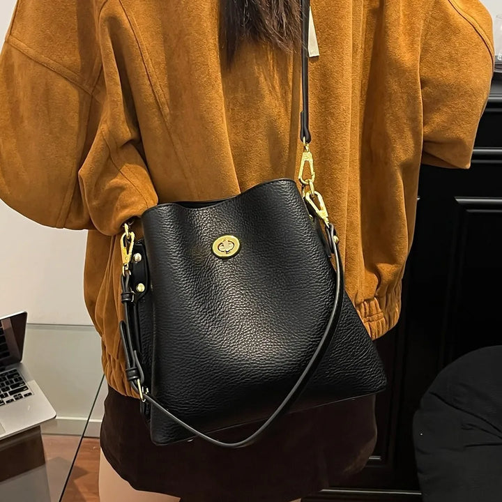 Bethany - Elegant Leather Handbag