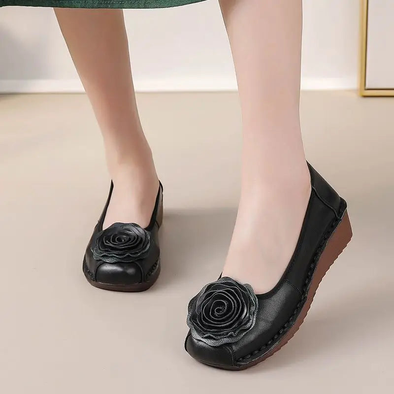 Miranda - Plush Floral Sandal