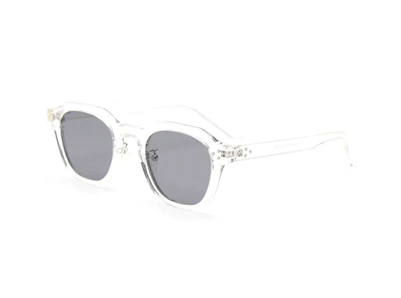 Quincy - Sleek Retro Sunglasses
