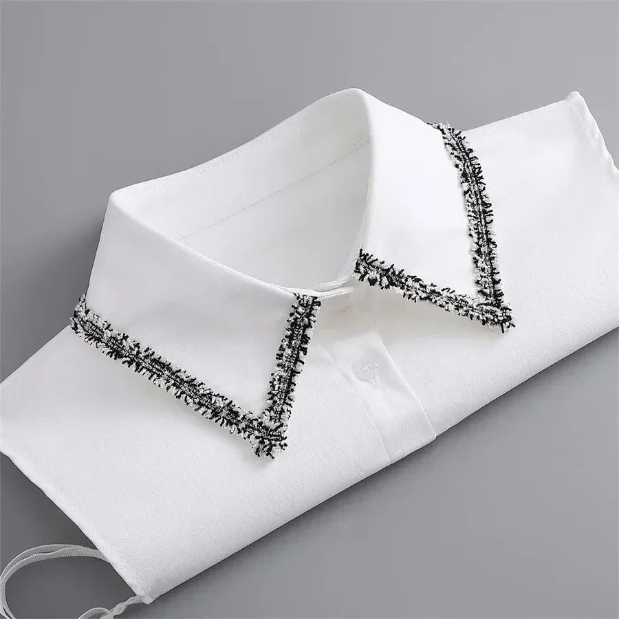 Daisy - Chic Ruffled Collar