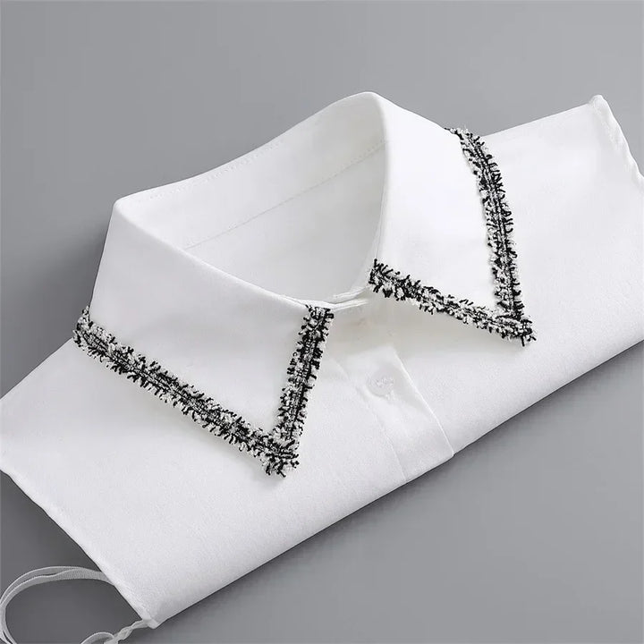 Daisy - Chic Ruffled Collar