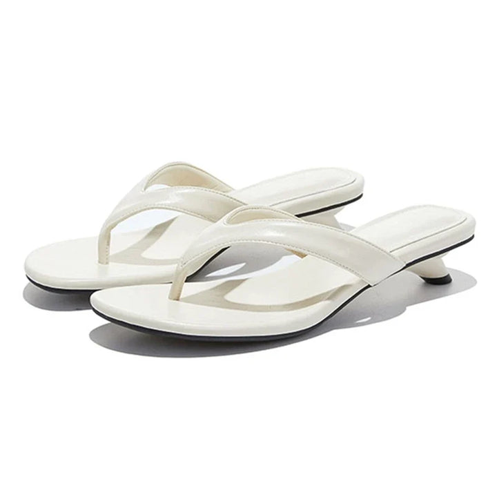 Xoe - Sleek Minimalist Sandal