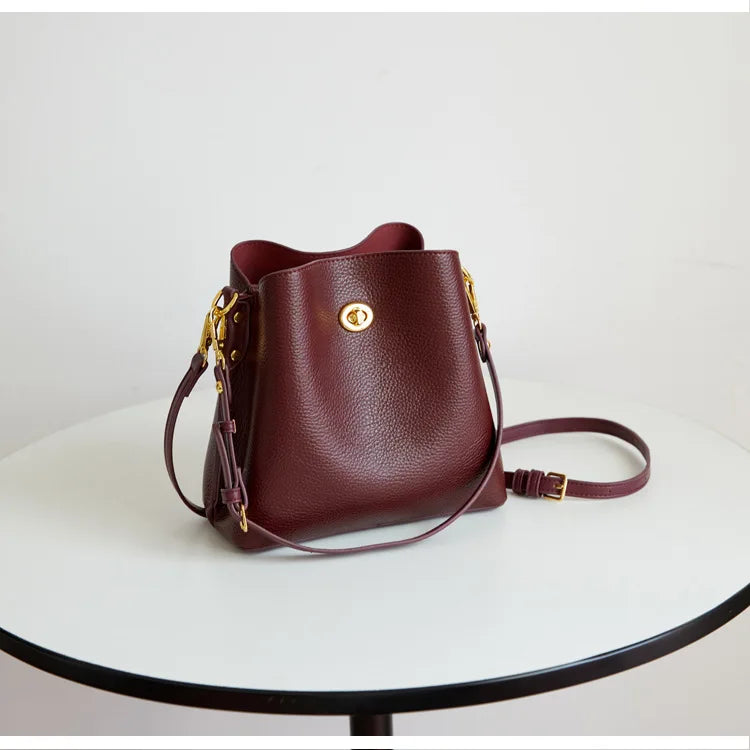 Bethany - Elegant Leather Handbag