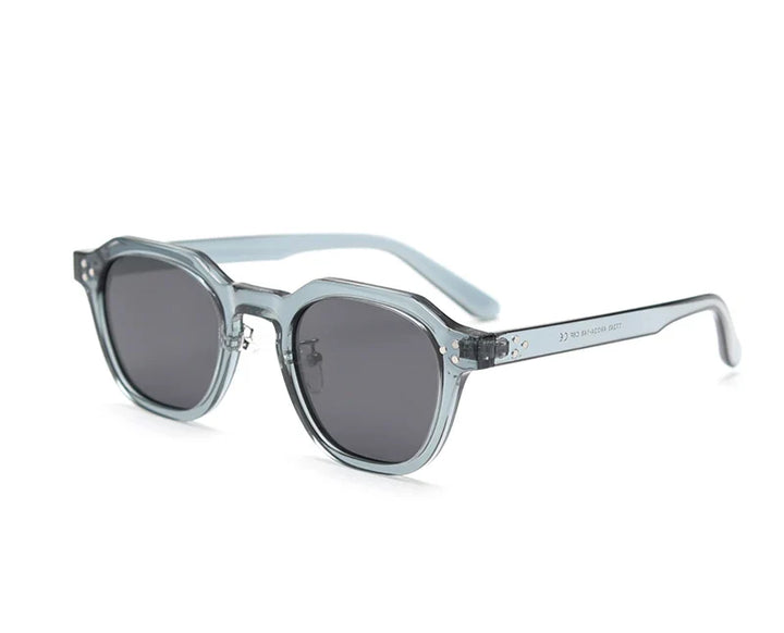 Quincy - Sleek Retro Sunglasses