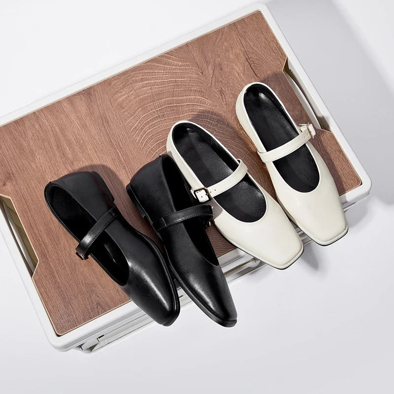 Winslet - Sleek Cowhide Sandal