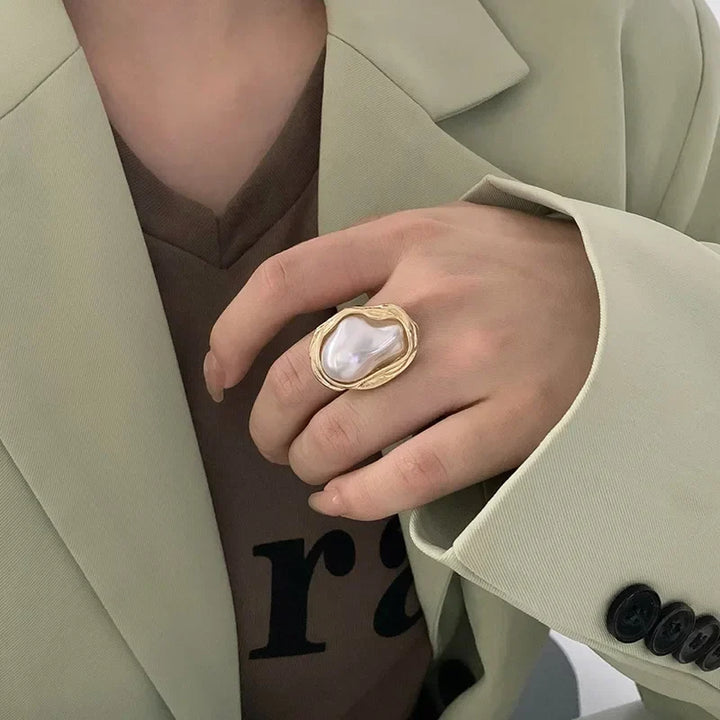 Kelsey - Bold Pearl Accessory