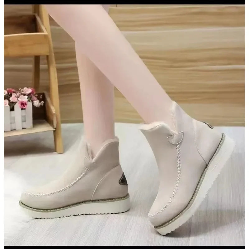 Jamie - Cozy Suede Boots
