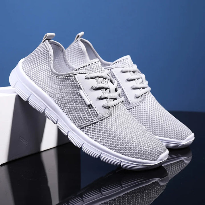 Clover - Breathable Sneaker