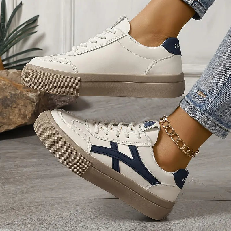 London - Cozy Retro Sneakers