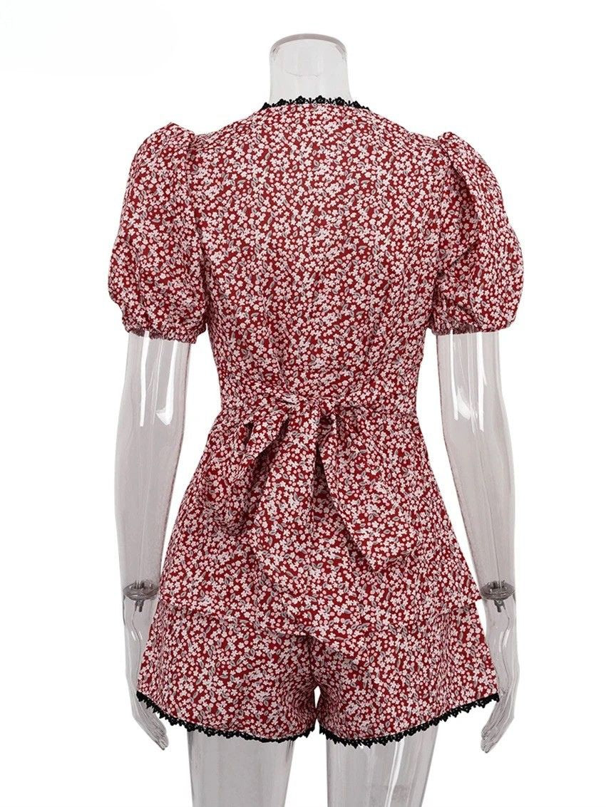 Quintina - Chic Floral Romper